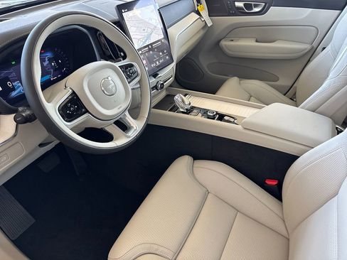 New 2026 Volvo XC60 B5 Ultra w/ Protection Package Premier image 9