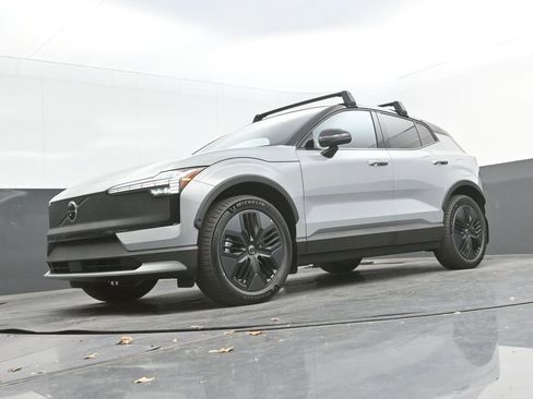 New 2026 Volvo EX30 Cross Country Ultra w/ Protection Package Premier AWD/4WD image 30