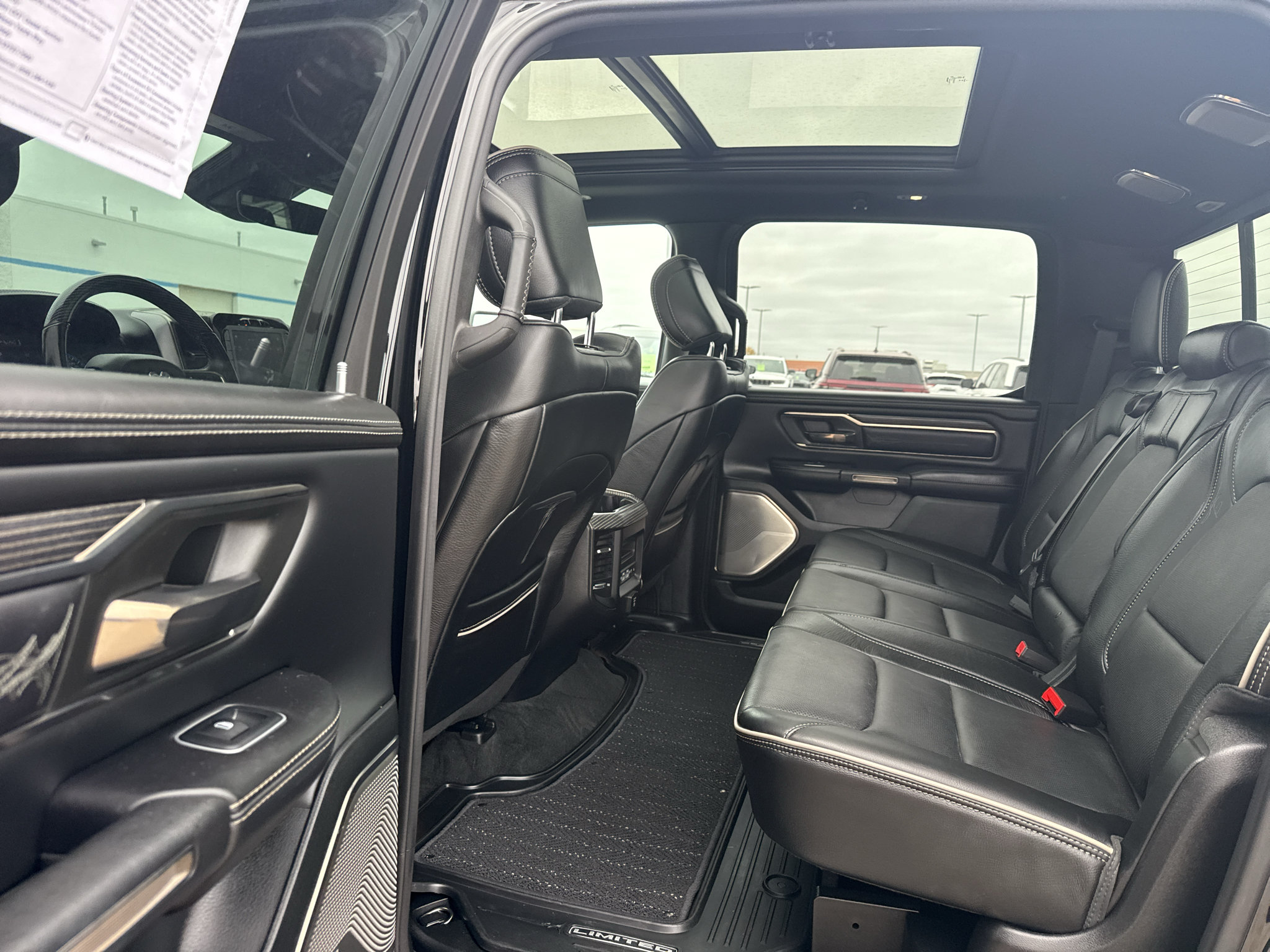 Used 2021 RAM 1500 Limited AWD/4WD image 17
