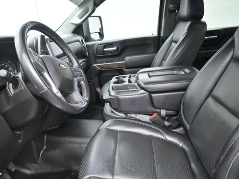 Used 2023 Chevrolet Silverado 2500 LT AWD/4WD image 12