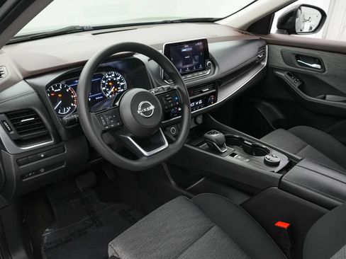 Used 2023 Nissan Rogue SV AWD/4WD image 12