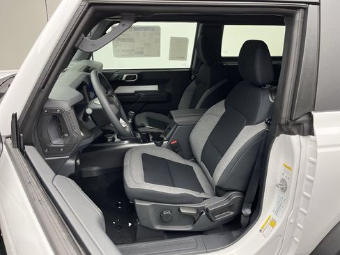 New 2026 Ford Bronco 2-Door AWD/4WD image 8