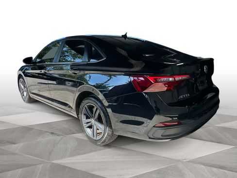 Used 2022 Volkswagen Jetta SE FWD image 6