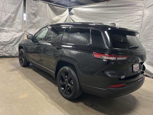 Used 2023 Jeep Grand Cherokee L Laredo image 7