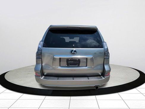 Certified 2020 Lexus GX 460 Premium w/ Premium Package AWD/4WD image 5