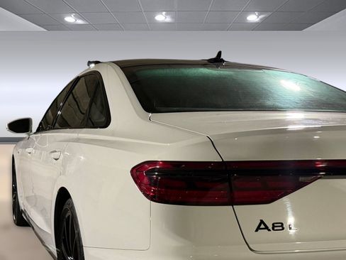Used 2022 Audi A8 L 3.0T AWD/4WD image 3