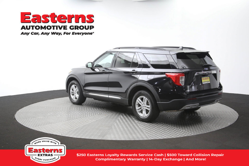 Used 2023 Ford Explorer XLT w/ Equipment Group 202A AWD/4WD image 66