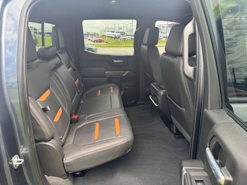Used 2021 GMC Sierra 1500 AT4 w/ Technology Package AWD/4WD image 14
