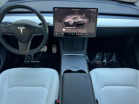 Used 2023 Tesla Model Y Performance AWD/4WD image 14