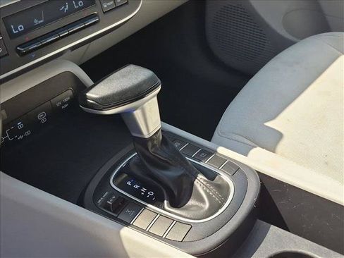 Used 2024 Hyundai Kona SEL AWD/4WD image 10
