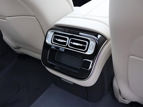 New 2025 Mercedes-Benz S 580 4MATIC Sedan image 23