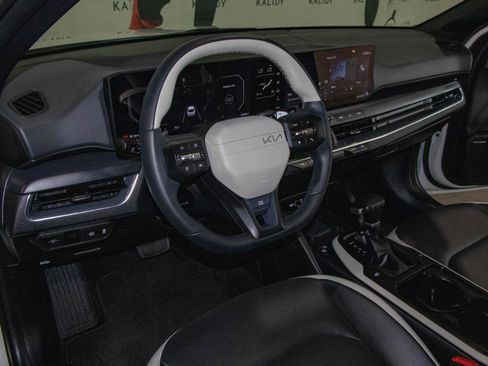 Used 2025 Kia K4 GT-Line w/ GT-Line Premium Package FWD image 6