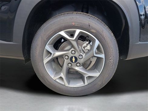 New 2026 Chevrolet Trax LT w/ Driver Confidence Package image 10
