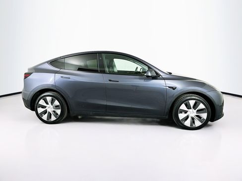 Used 2023 Tesla Model Y Long Range image 10