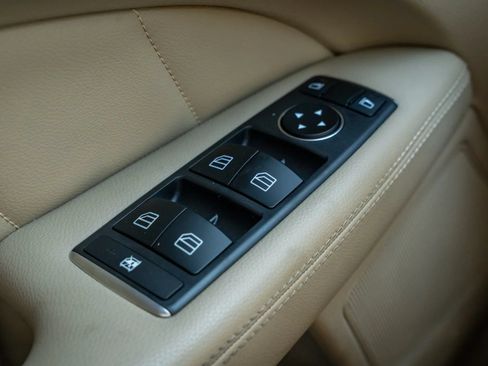 Used 2013 Mercedes-Benz CLS 550 image 25
