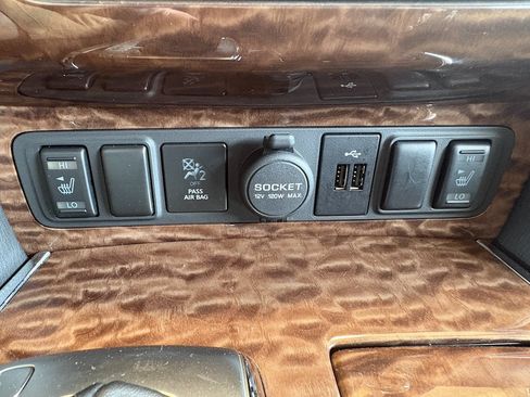 Used 2020 Nissan Armada SL w/ Premium Package AWD/4WD image 19