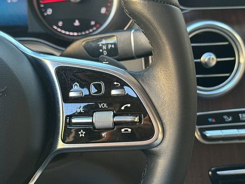 Used 2022 Mercedes-Benz GLC 300 image 29