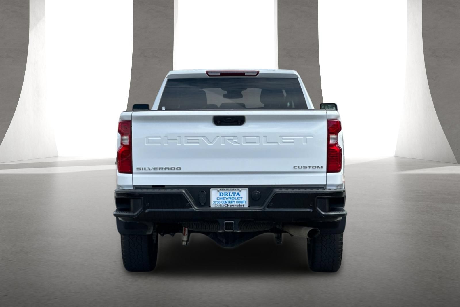 Used 2024 Chevrolet Silverado 2500 Custom w/ Custom Value Package AWD/4WD image 5