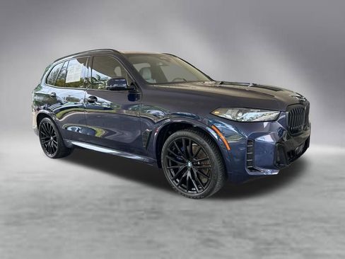 Used 2024 BMW X5 xDrive40i w/ M Sport Package AWD/4WD image 2