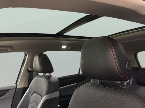 Certified 2026 Volkswagen Atlas Peak Edition AWD/4WD image 20