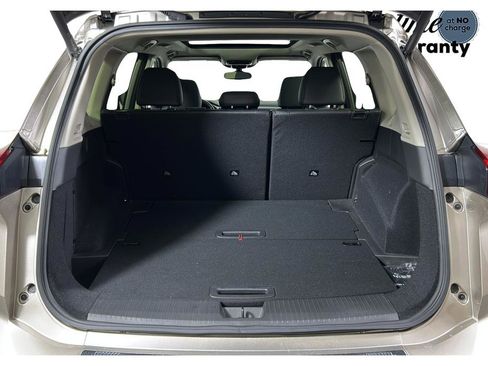 Used 2024 Nissan Rogue SL w/ SL Premium Package image 18