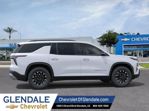 New 2026 Chevrolet Traverse Z71 w/ Driver Confidence Package AWD/4WD image 5