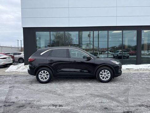Used 2023 Ford Escape Active image 2