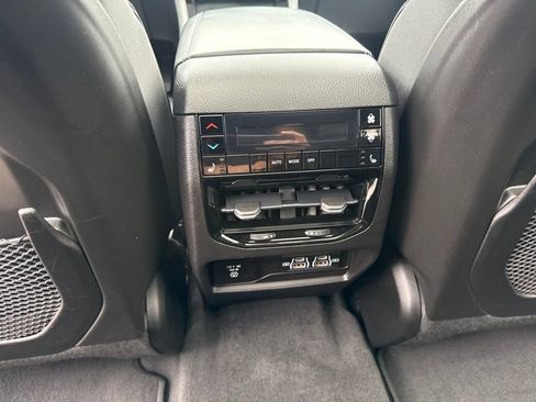 Certified 2022 Jeep Grand Cherokee L Overland AWD/4WD image 23