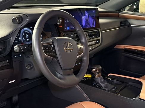 Certified 2025 Lexus ES 300h w/ Premium Package FWD image 20