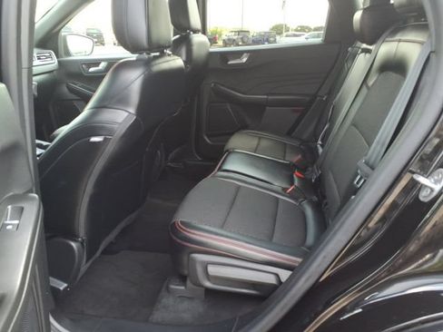 Certified 2024 Ford Escape ST-Line w/ Tech Pack #1 AWD/4WD image 9