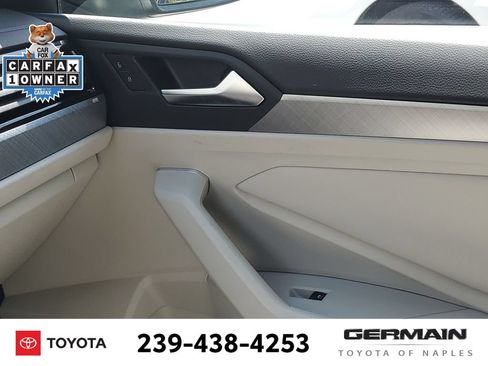 Used 2023 Volkswagen Jetta SE w/ Panoramic Sunroof Package FWD image 29