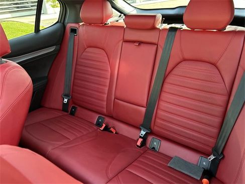 Used 2024 Alfa Romeo Stelvio Veloce image 23