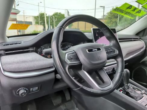Used 2022 Jeep Compass Latitude AWD/4WD image 30