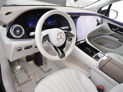 Used 2023 Mercedes-Benz EQS 580 4MATIC SUV image 21