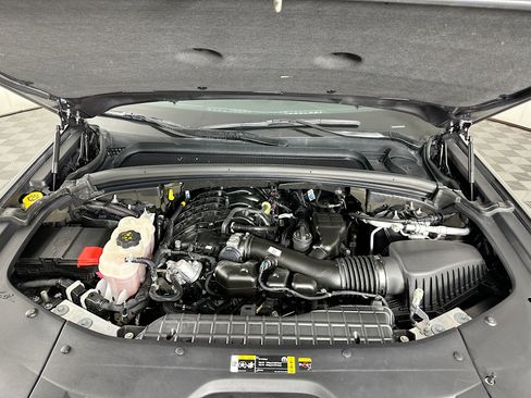 Used 2023 Jeep Grand Cherokee Limited w/ Black Appearance Package image 34