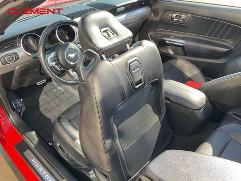 Used 2022 Ford Mustang Premium image 40