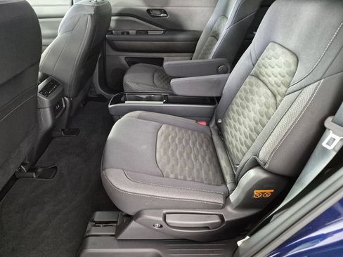 Used 2025 Nissan Pathfinder SV w/ SV Premium Package FWD image 26