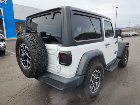 Used 2018 Jeep Wrangler Sport image 5
