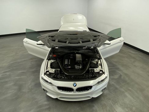 Used 2016 BMW M4 Convertible RWD image 57