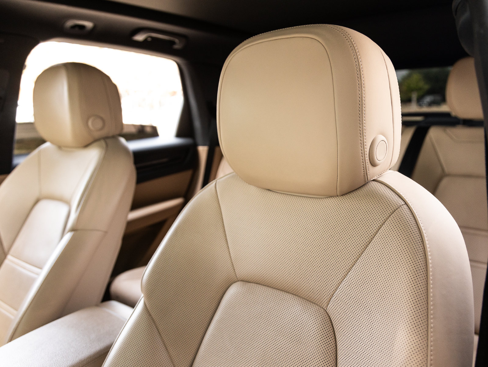 Certified 2023 Porsche Cayenne AWD/4WD image 22