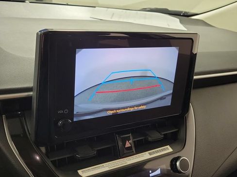 Used 2024 Toyota Corolla LE FWD image 29