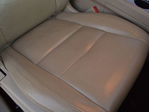 Used 2019 Jeep Grand Cherokee Limited image 35