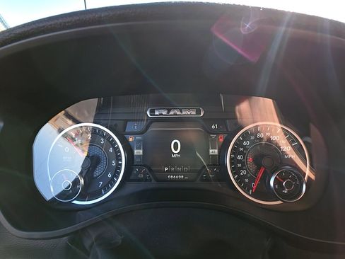 Used 2021 RAM 1500 Laramie w/ Sport Appearance Package AWD/4WD image 14
