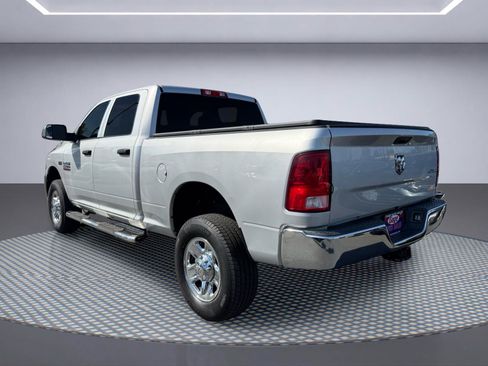 Used 2018 RAM 2500 Tradesman w/ Chrome Appearance Group AWD/4WD image 4