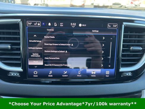 Certified 2023 Chrysler Pacifica Touring-L image 71