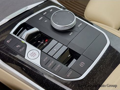 Certified 2023 BMW 330i xDrive Sedan w/ Driving Assistance Package image 17