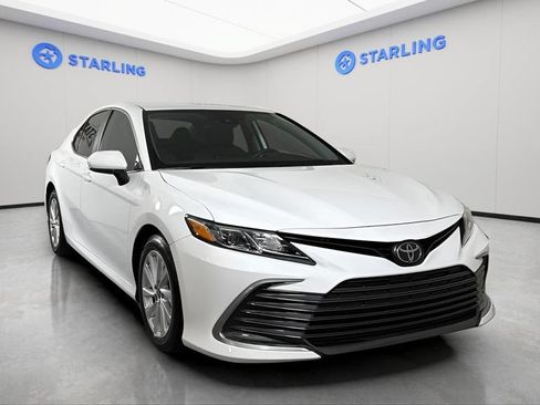 Used 2023 Toyota Camry LE FWD image 14