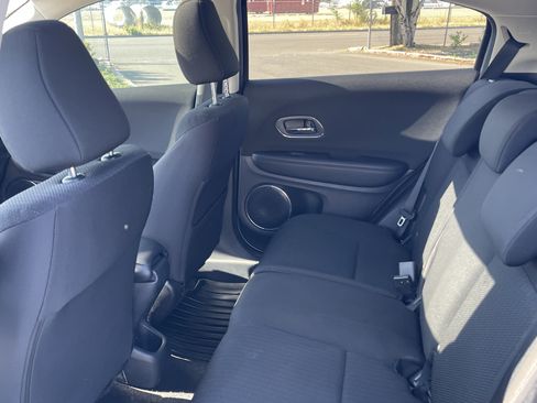 Used 2017 Honda HR-V EX image 14