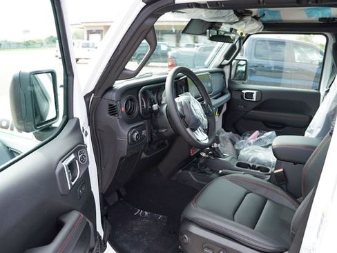 New 2025 Jeep Wrangler Unlimited Rubicon w/ Steel Bumper Group image 10