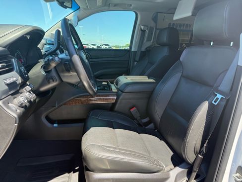 Used 2019 Chevrolet Tahoe Premier AWD/4WD image 12